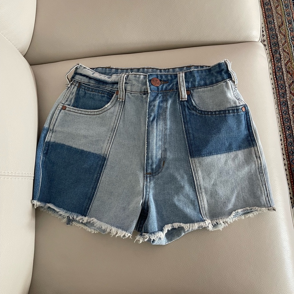 Wrangler x Billabong shorts